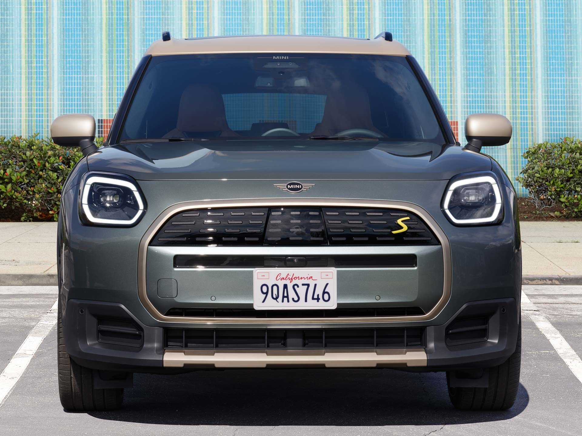 MINI Countryman 100% eléctrico - exterior - vista frontal